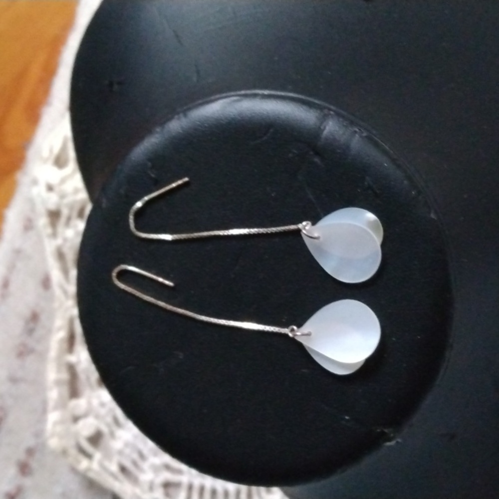 STERLING SILVER AND MOTHER OF PEARL THREADER EARRINGS NEW